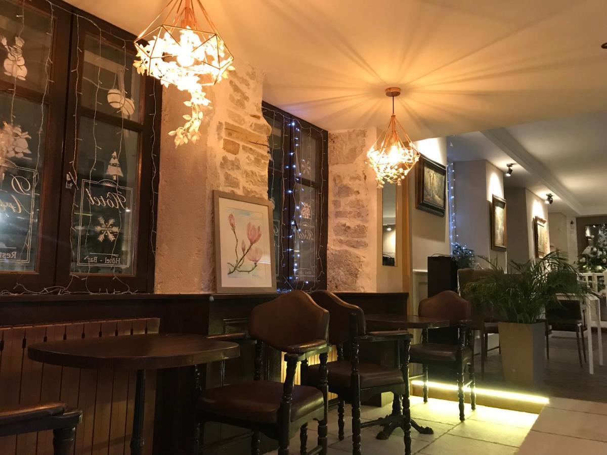 Hotel D'Artiste Pierrefontaine-les-Varans 外观 照片